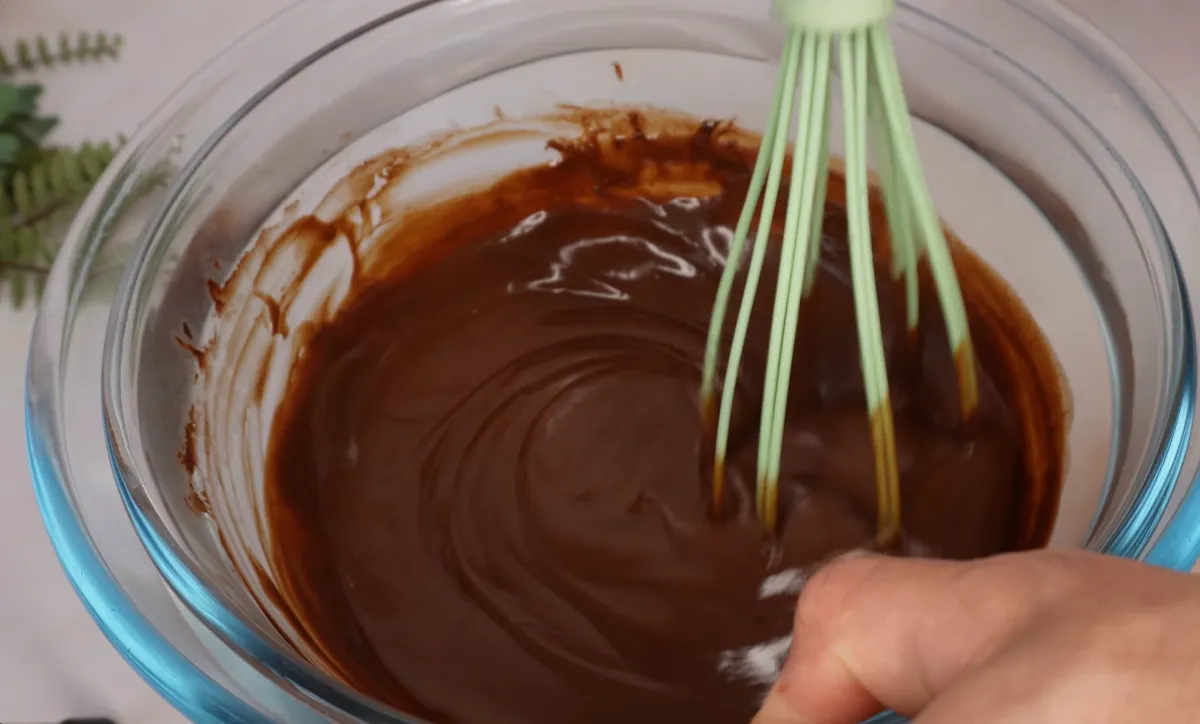 No Bake Halloween Cake step 8