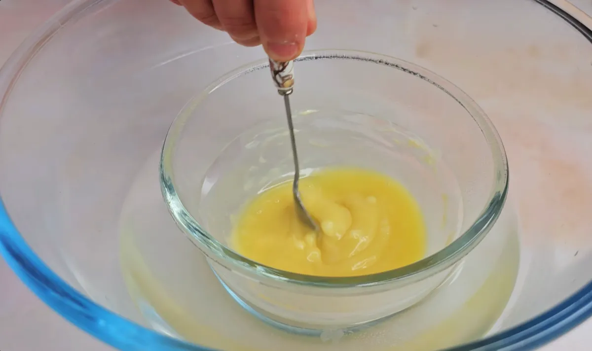No Bake Halloween Cake step 9