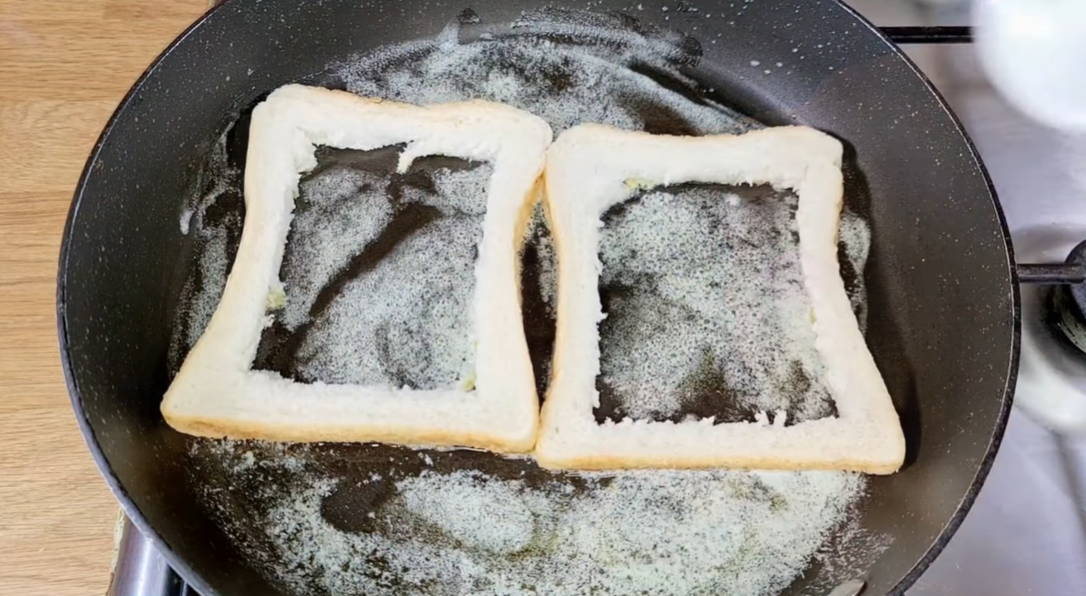 One Pan Egg Sandwich step 6