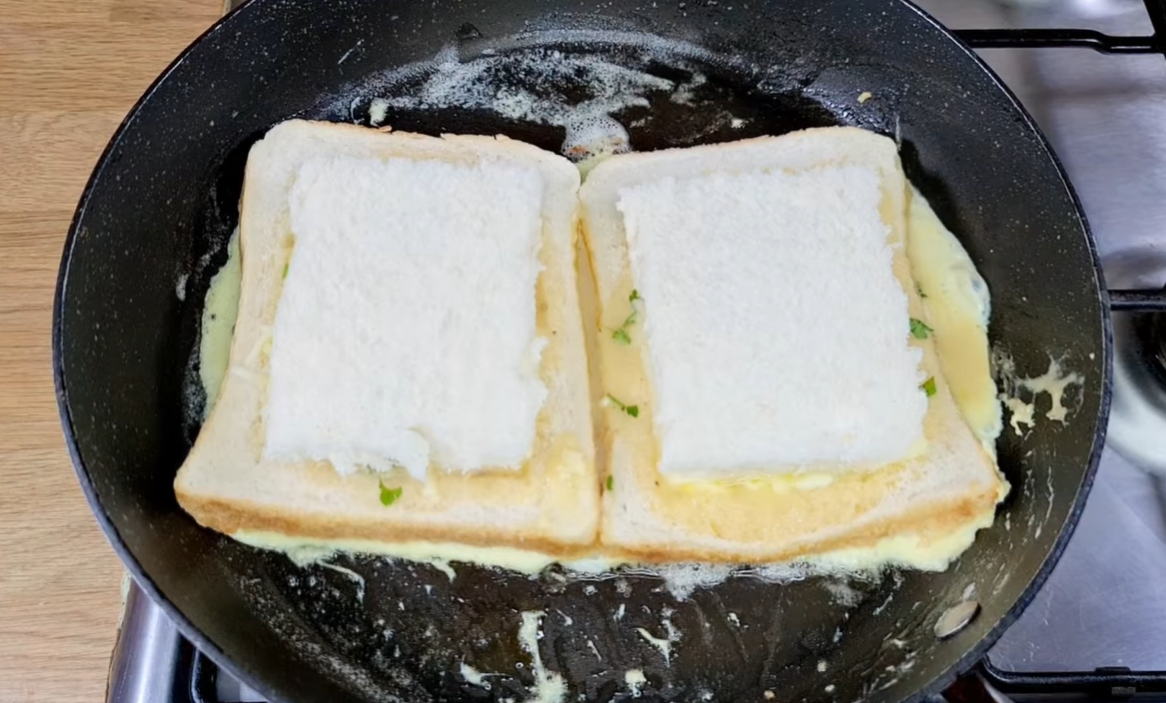One Pan Egg Sandwich step 9