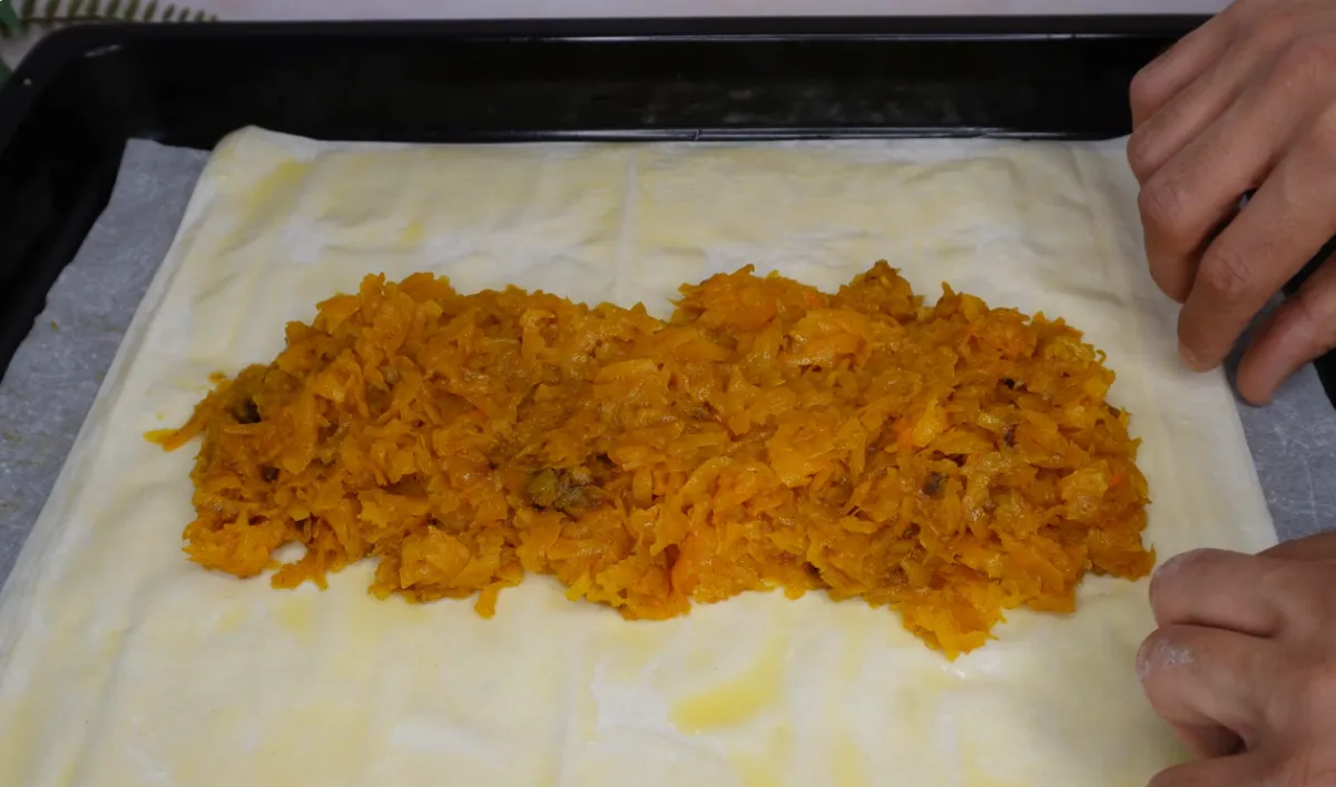 Pumpkin Strudel step 18