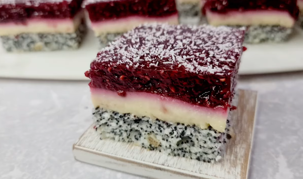 Raspberry Vanilla Cake step 19