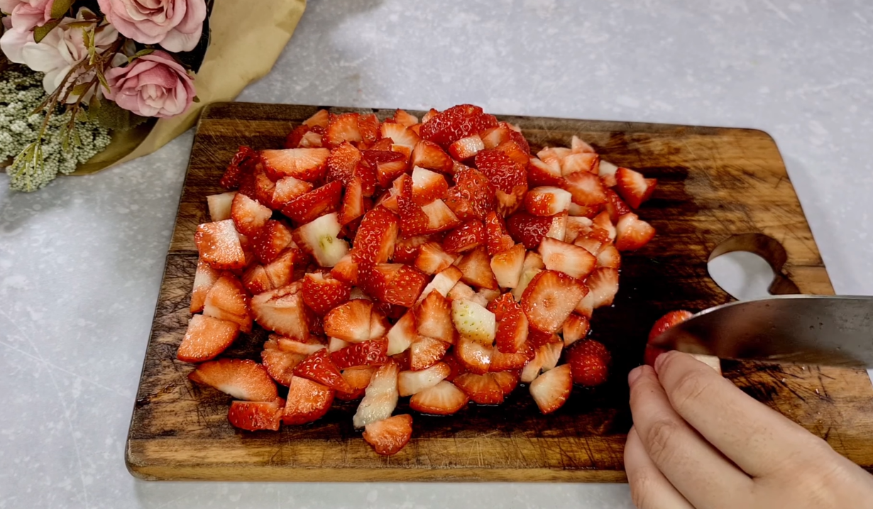 Strawberry Cake step 8