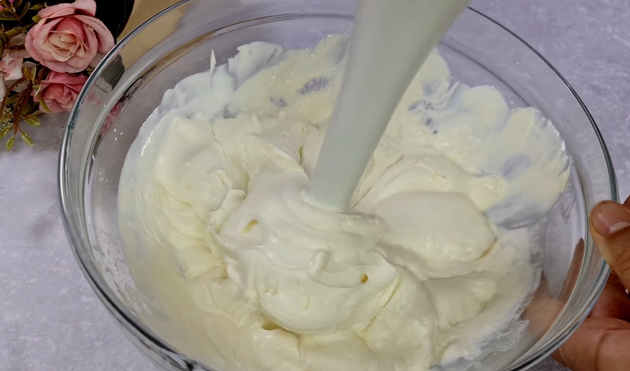 Strawberry Cream Cheese Cake step 3