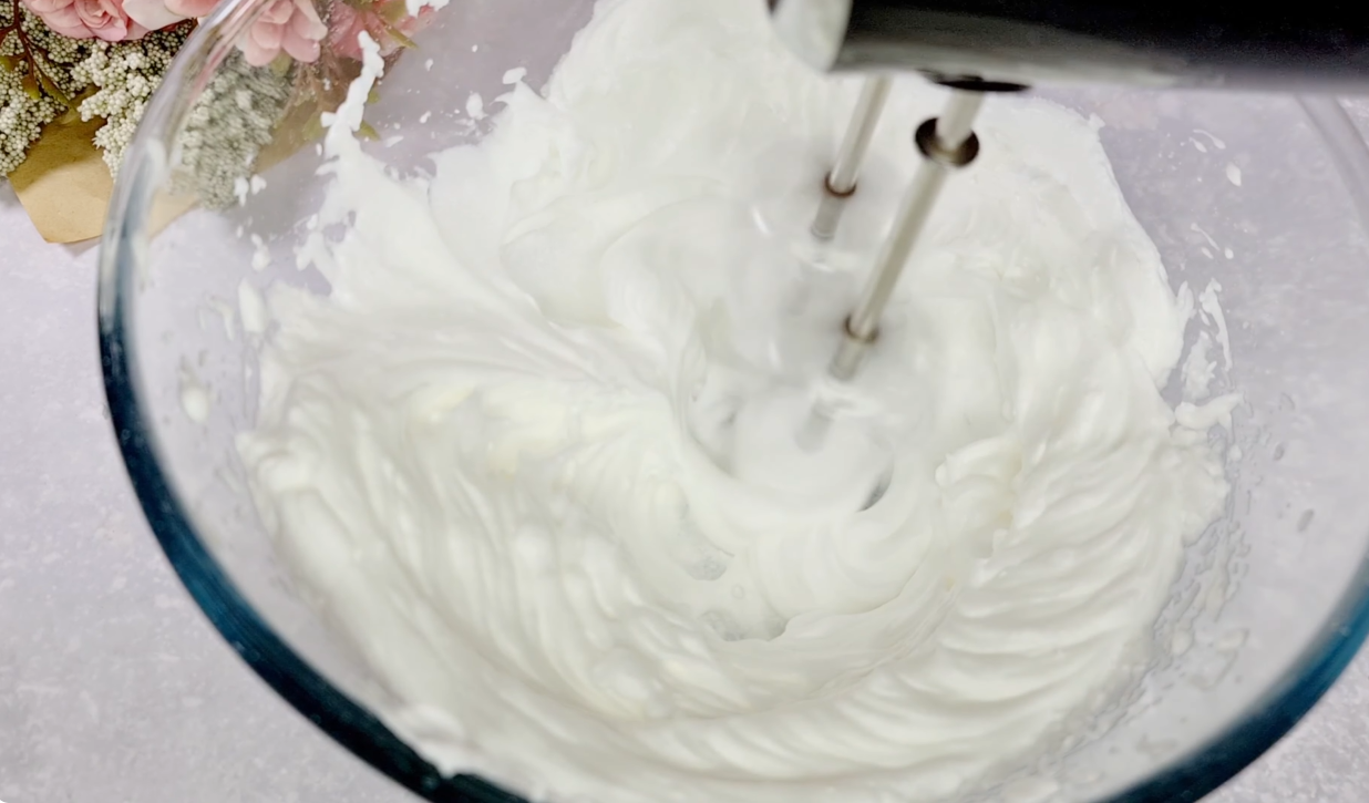 Strawberry Yogurt Crumble Cake step 10