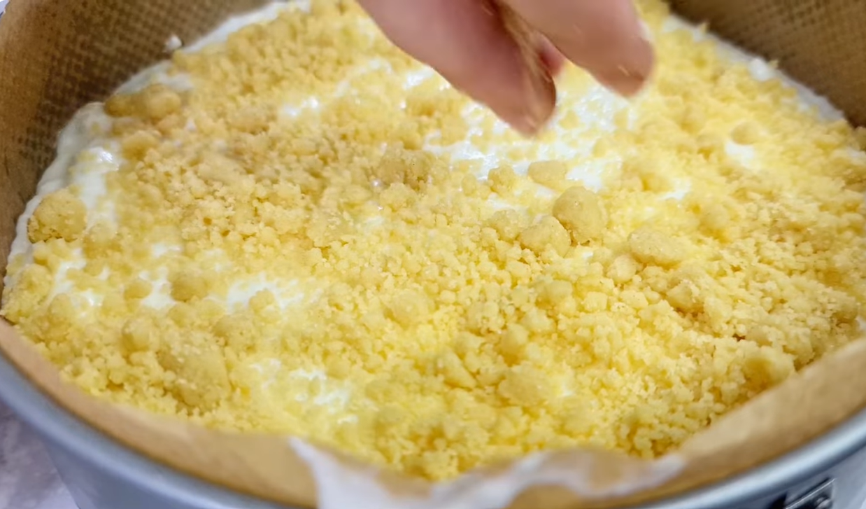 Strawberry Yogurt Crumble Cake step 21