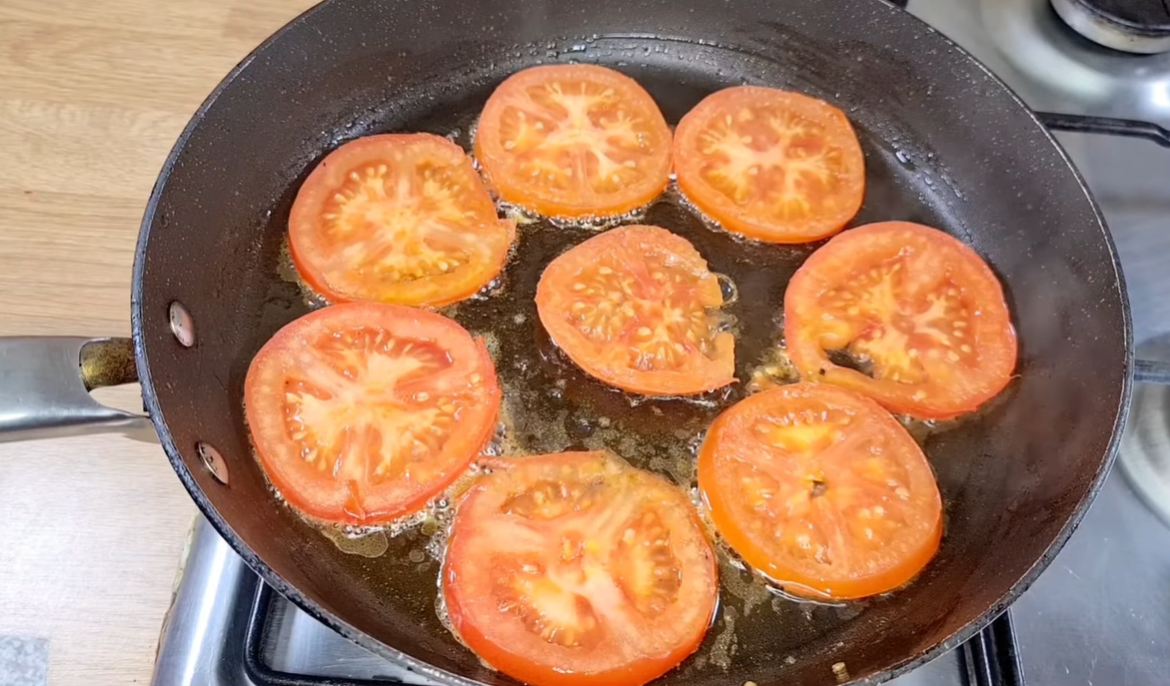 Tomato Omelette step 3