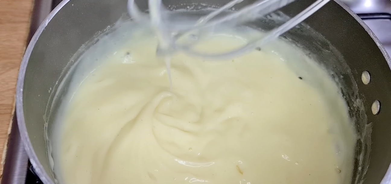 Vanilla Strawberry Cake step 1