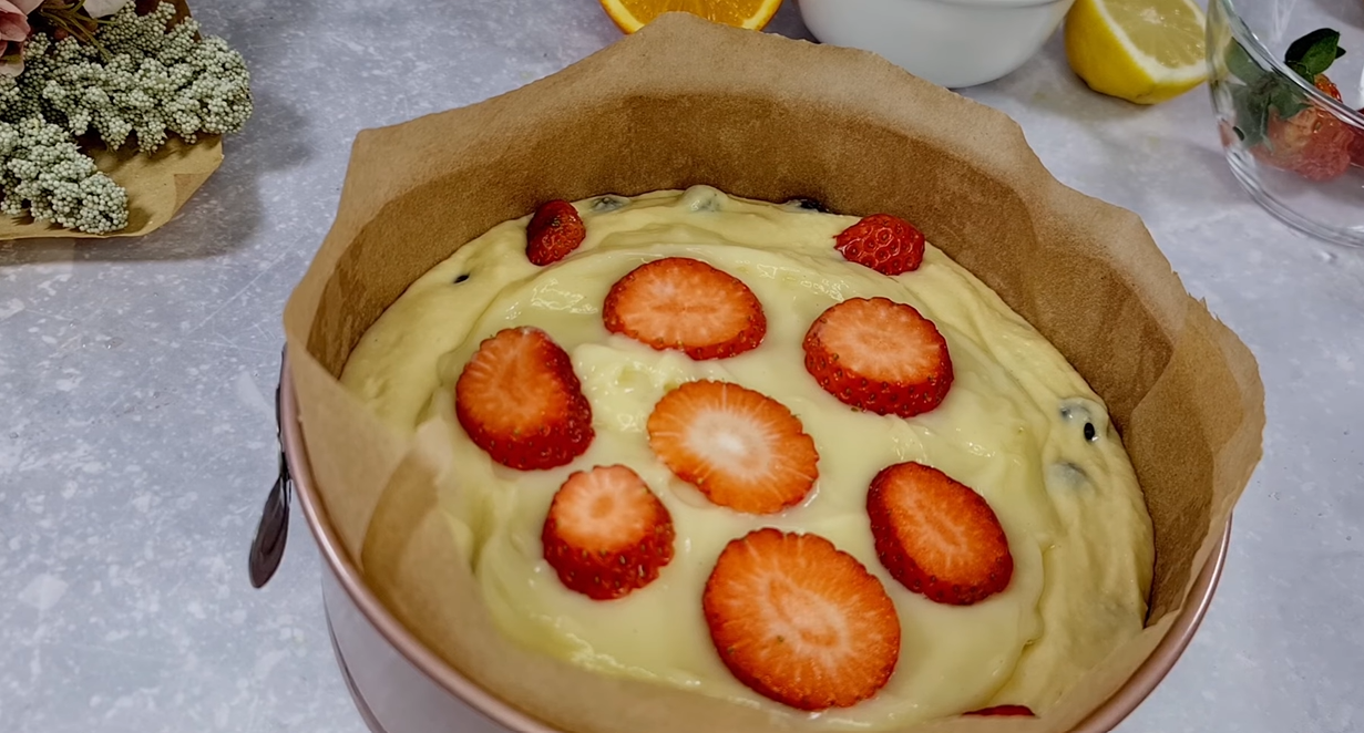 Vanilla Strawberry Cake step 13