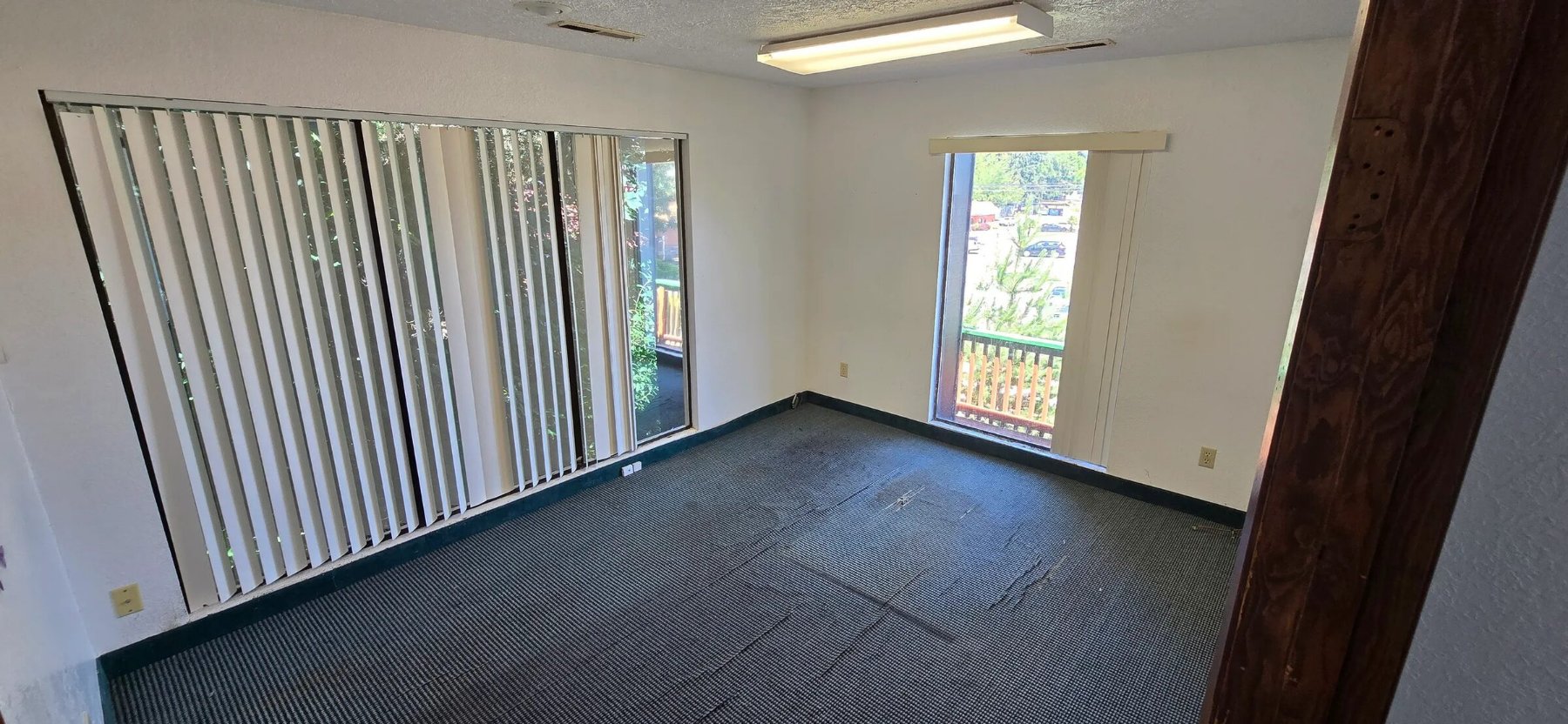 3755 Commercial St SE, Salem, OR: Retail for lease, 3,128 SF (photo 5 of 11)
