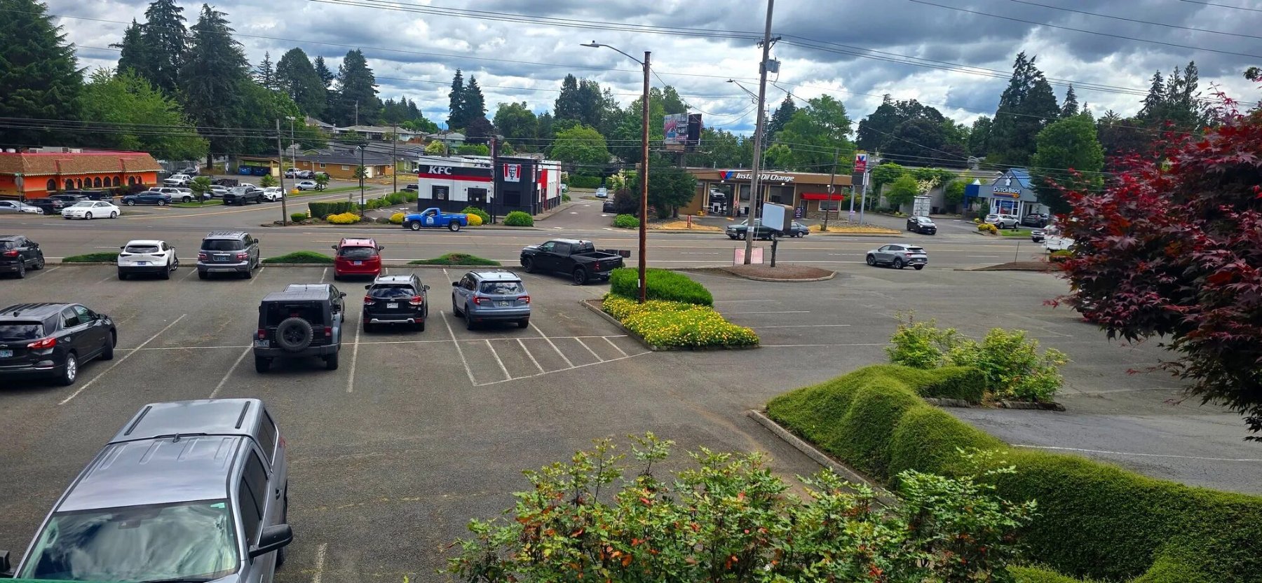 3755 Commercial St SE, Salem, OR: Retail for lease, 3,128 SF (photo 8 of 11)