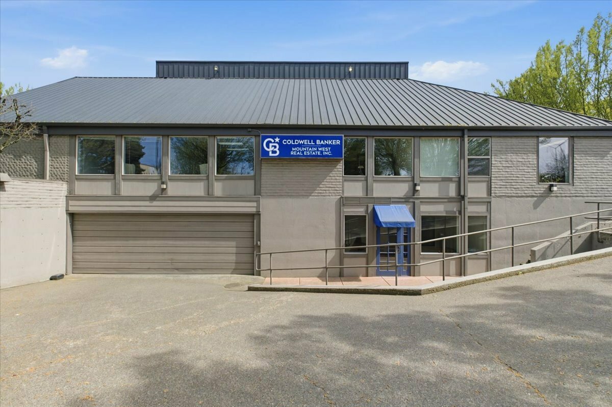 235 Union St NE, Salem, OR: Office for sale, 11,360 SF (photo 3 of 17)