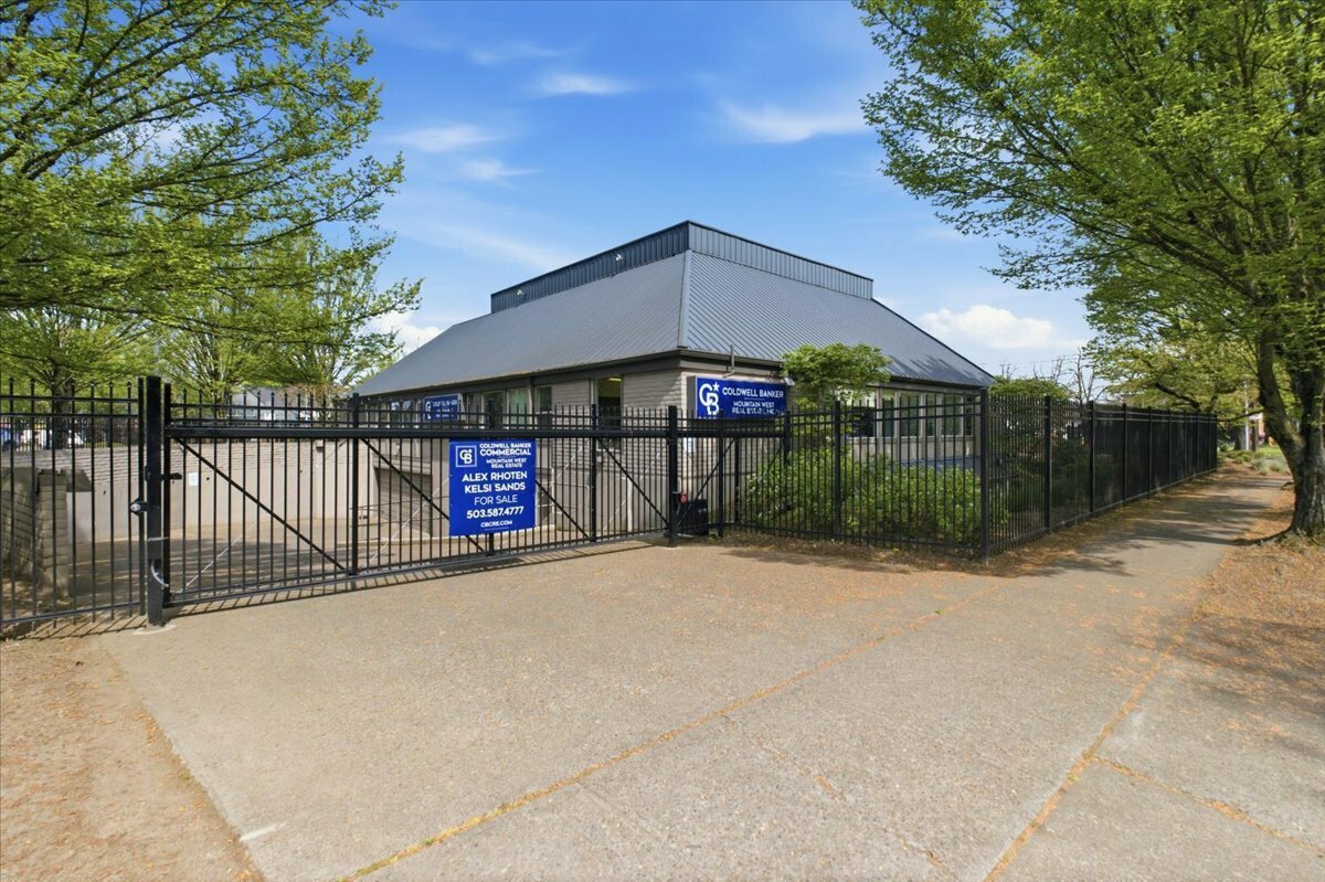 235 Union St NE, Salem, OR: Office for sale, 11,360 SF (photo 4 of 17)