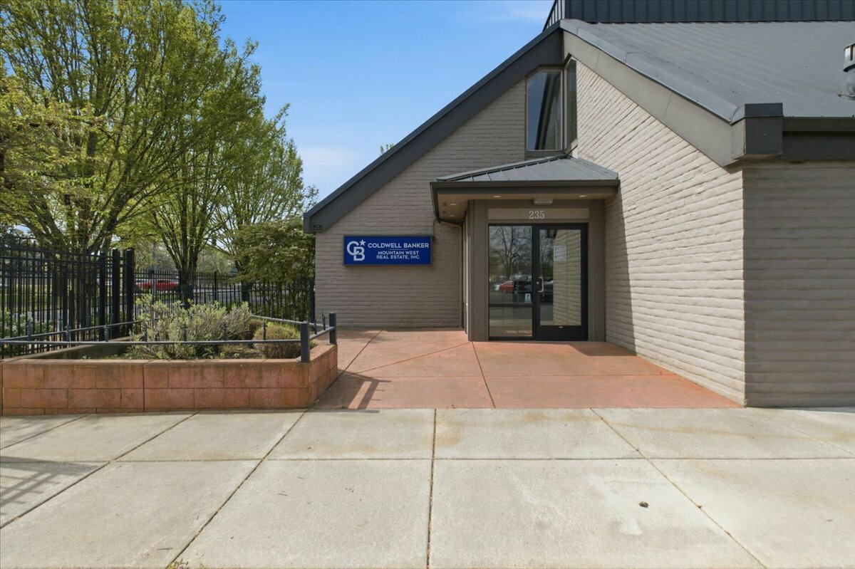 235 Union St NE, Salem, OR: Office for sale, 11,360 SF (photo 5 of 17)