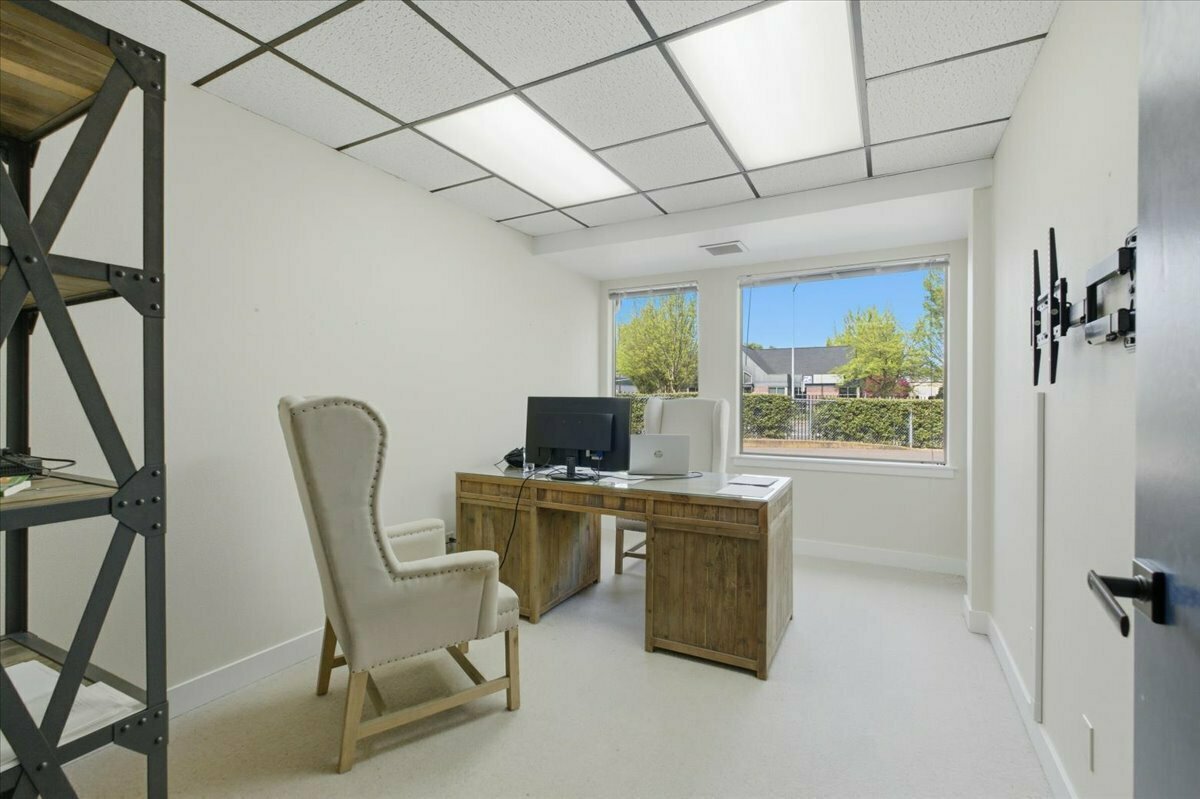 235 Union St NE, Salem, OR: Office for sale, 11,360 SF (photo 13 of 17)
