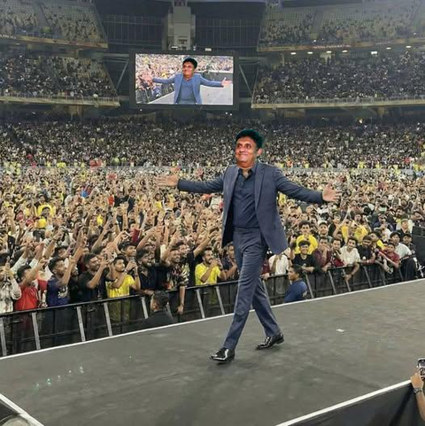 Anil Kumble Walking on Stage Meme
