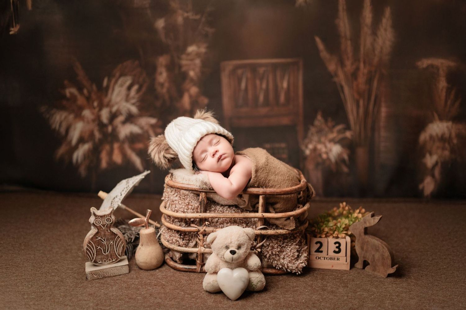 Classic and Timeless Themes for a Newborn Photoshoot