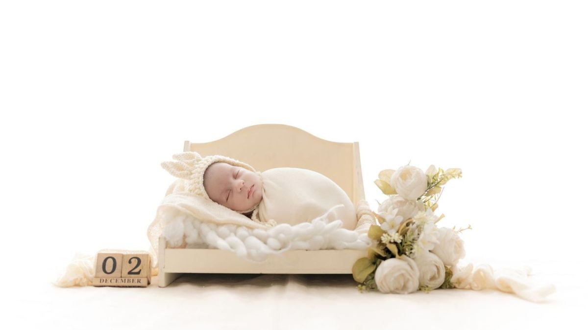 How CreatesCo Helps You Find the Right New Born Photographer in Noida