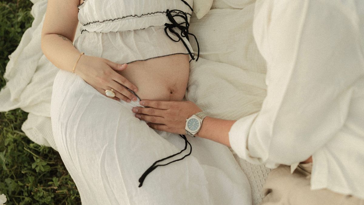 Why Bangalore is Perfect for a Maternity Photoshoot Experience