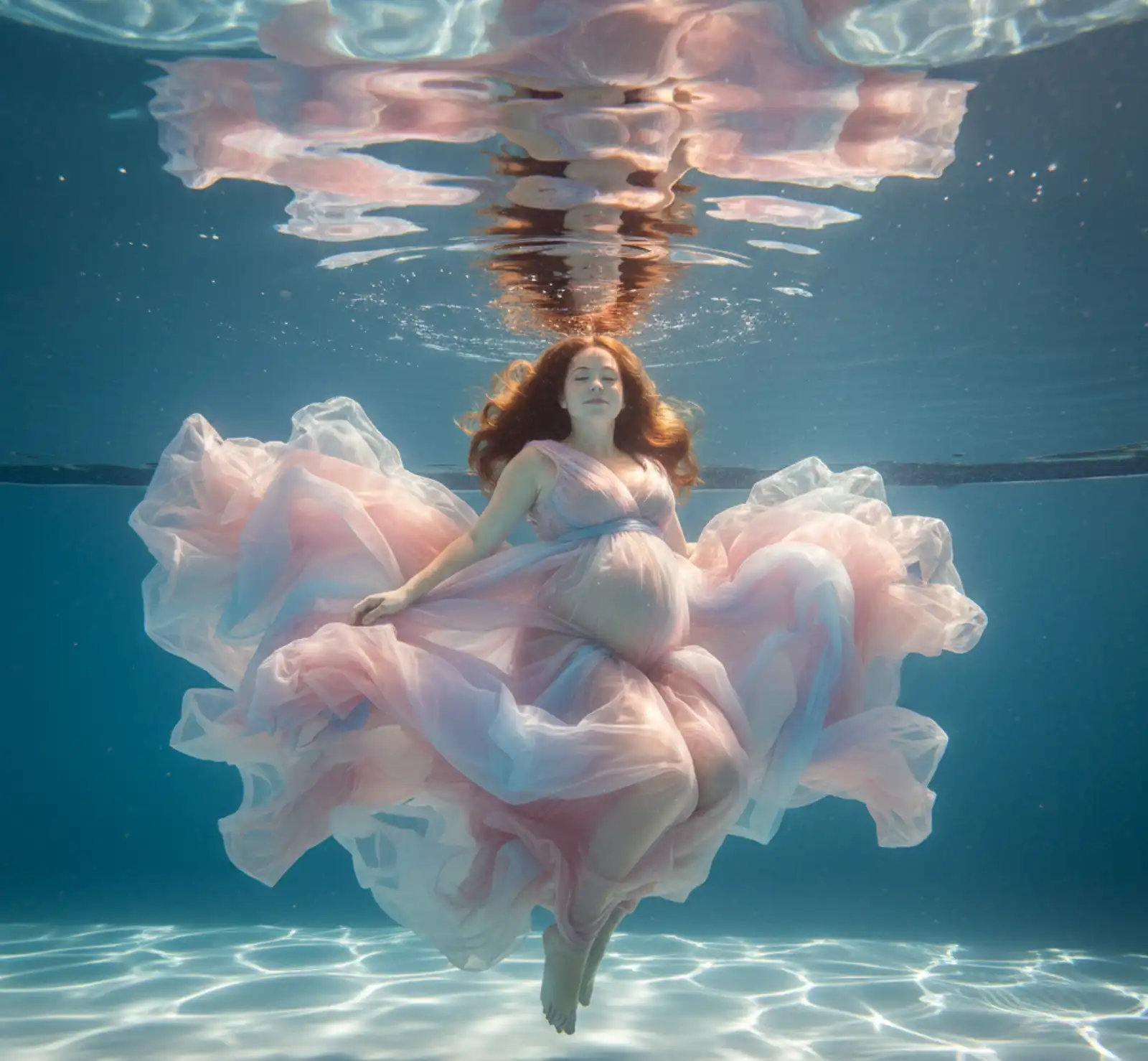 Underwater Maternity Photoshoot