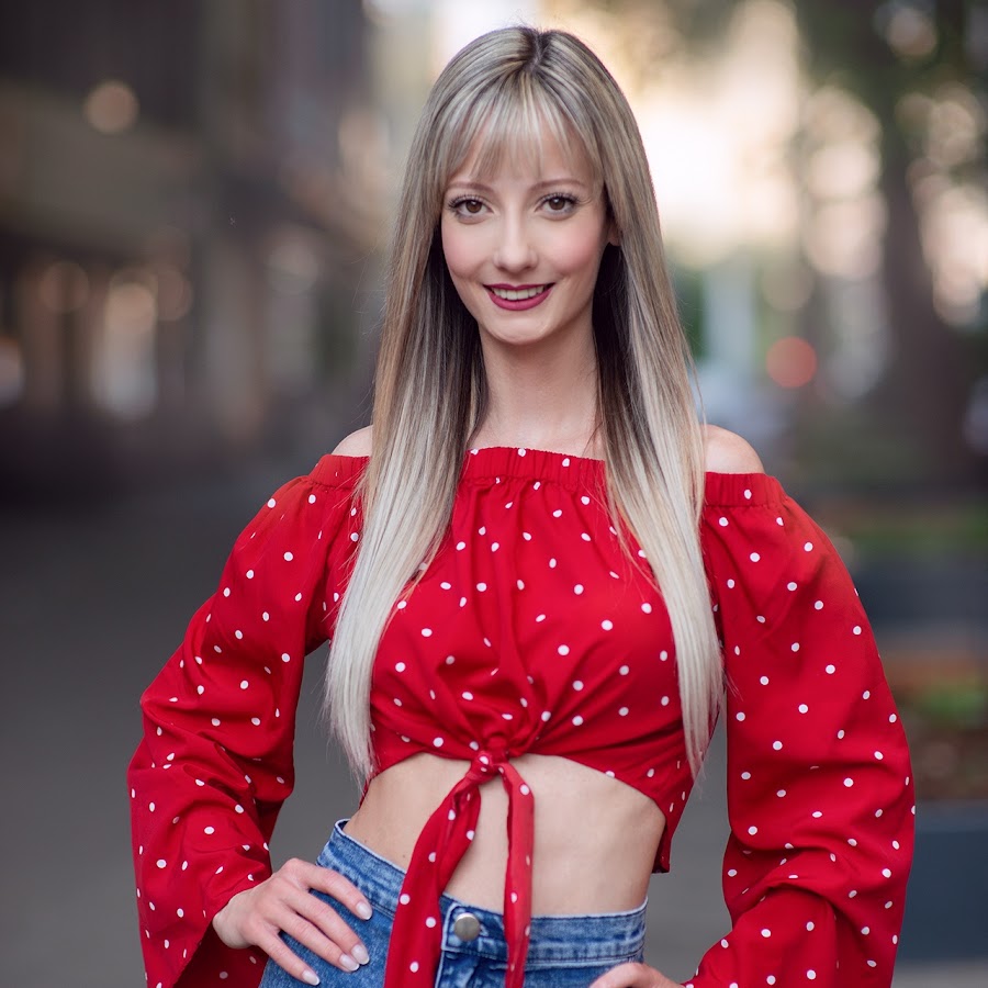 Fanni Burjan Official