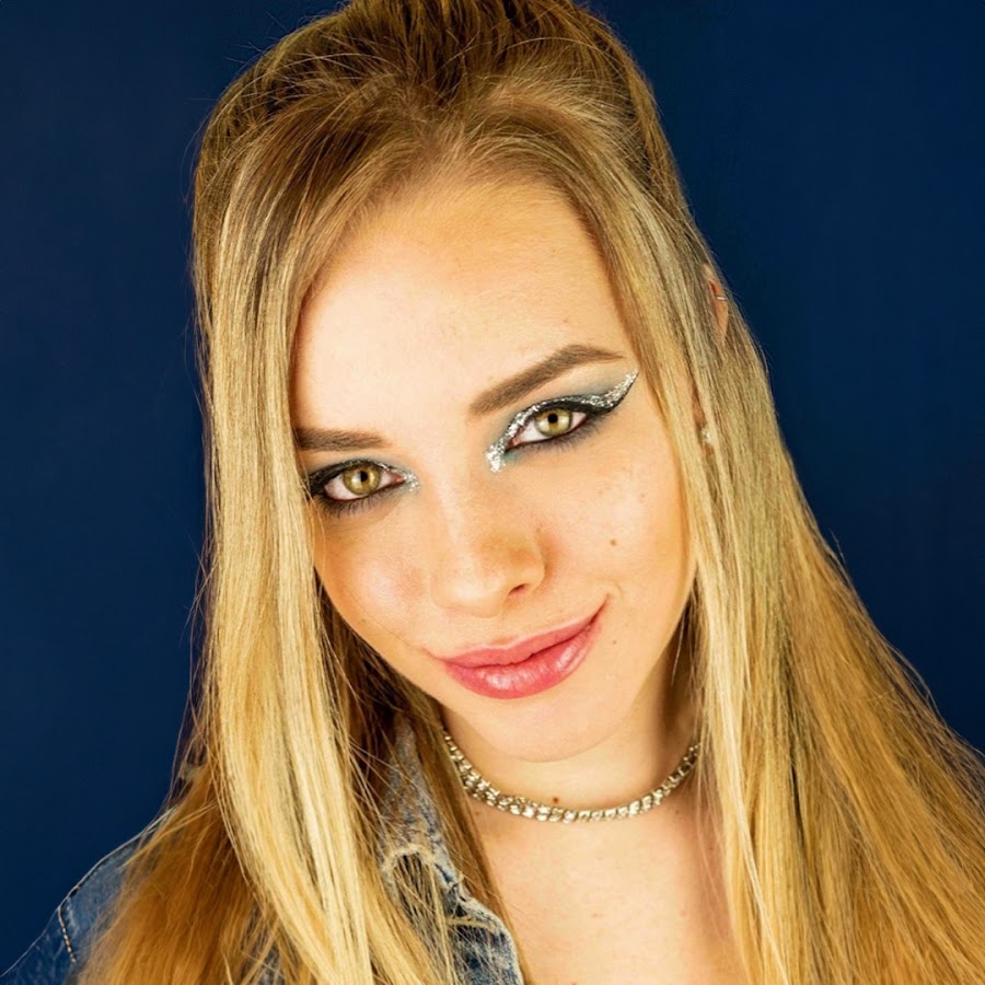 Dani Dos Santos