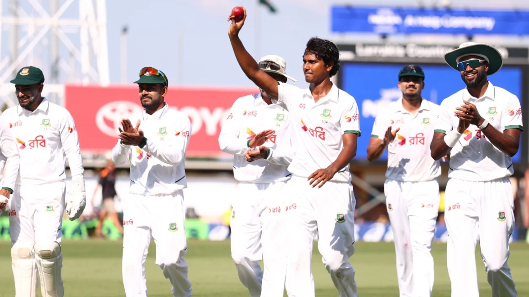 হাসান মাহমুদের ছয় উইকেটে ধুঁকছে অস্ট্রেলিয়া, অলআউট ১৯৮ রানে