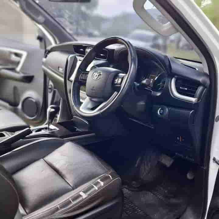 Toyota Fortuner 3