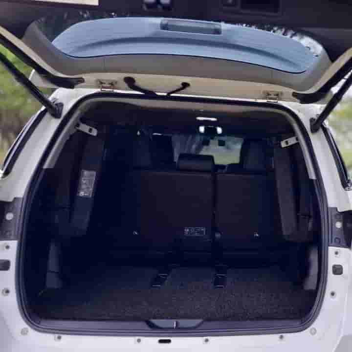 Toyota Fortuner 5