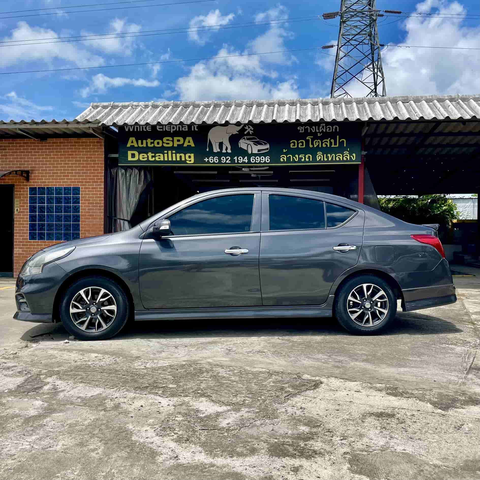 Nissan Almera 4