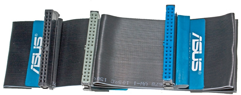 cable plano con tres conectores 40 pines.