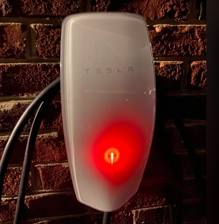 Tesla Wall Connector Red Light Blinking