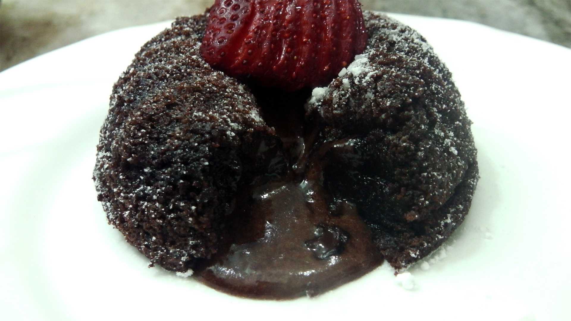 Molten Choco Lava Cake - Eggless, Without Condensed Milk