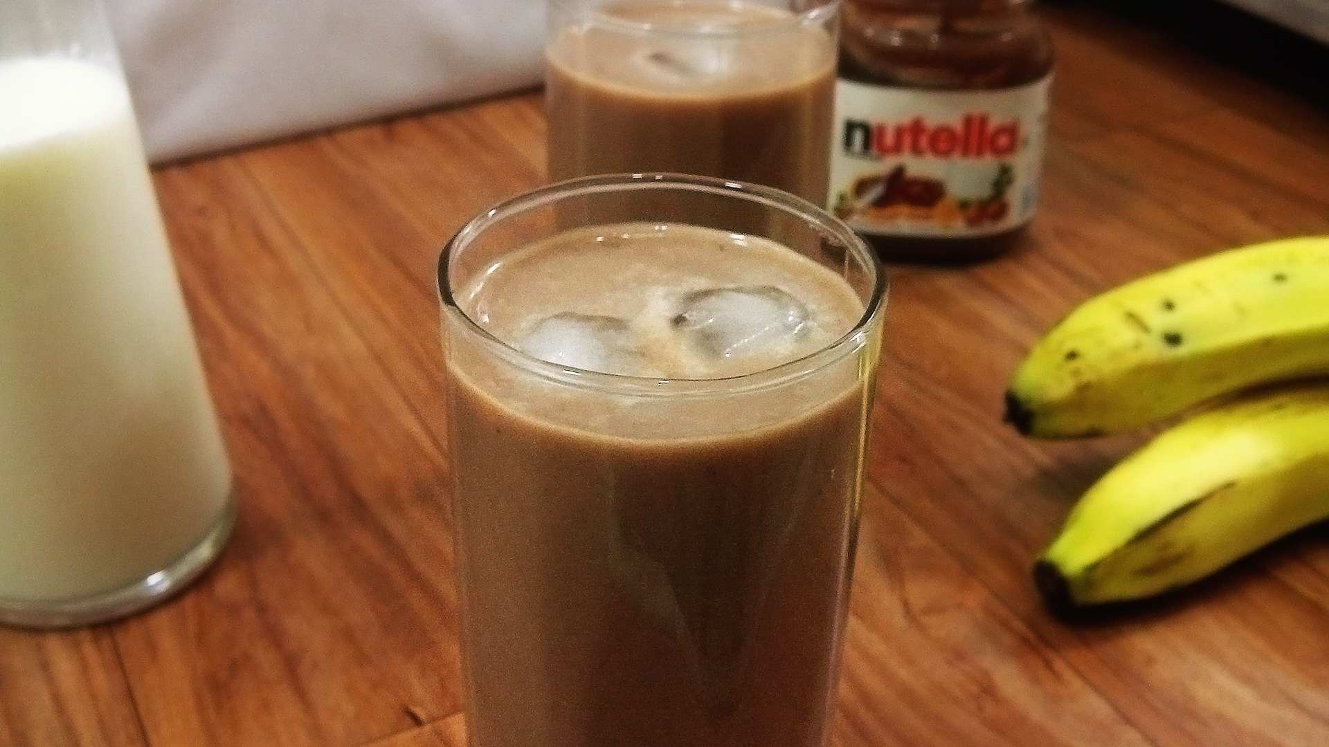 Nutella & Banana Shake | Collaboration with VidyasCooking | Summer Coolers & Shakes