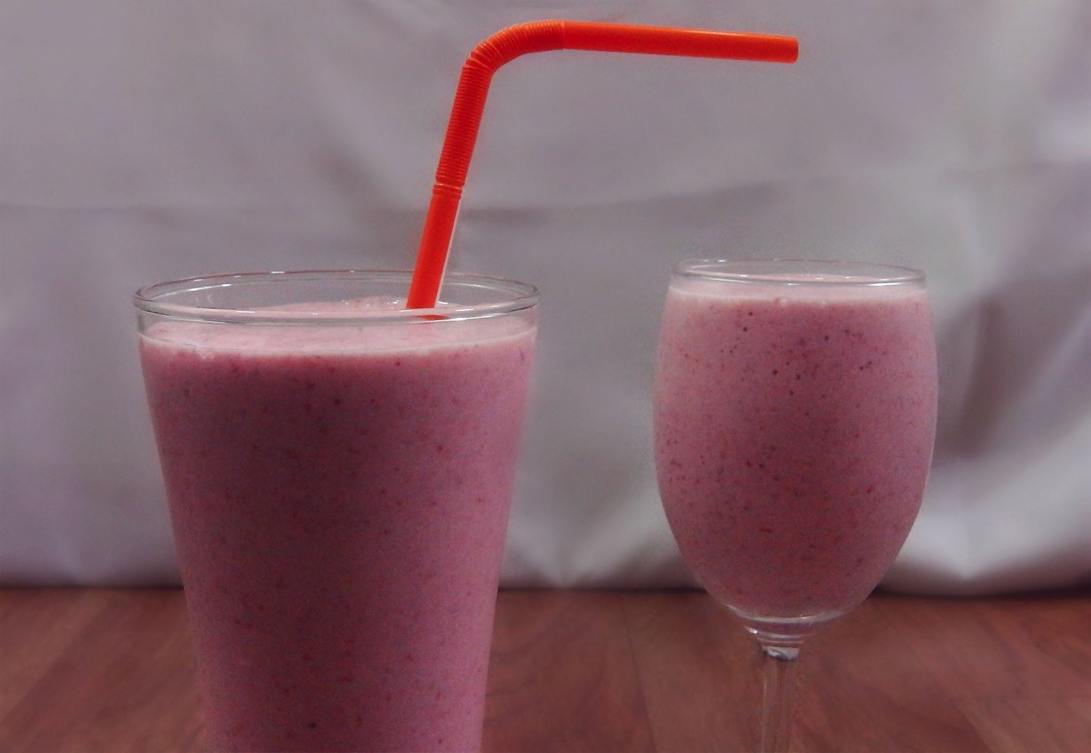 Thick Strawberry Milkshake Recipe - Collaboration with VidyasCooking | Summer Coolers & Shakes