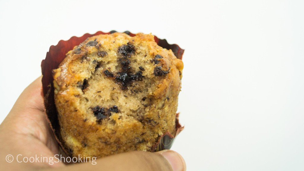 Eggless Banana Choco Chip Muffins in Cooker ~ Soft and Moist | Eggless Baking Without Oven