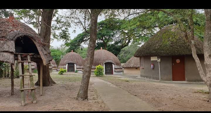 AMATHALENTE ZULU CULTURAL VILLAGE & LODGE - Main Image