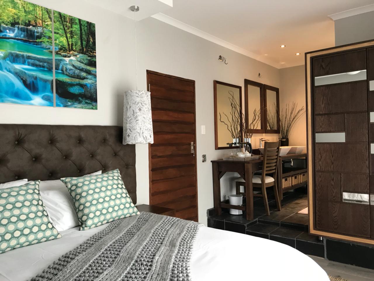 St Lucia Hilltop Guest House - Image 2