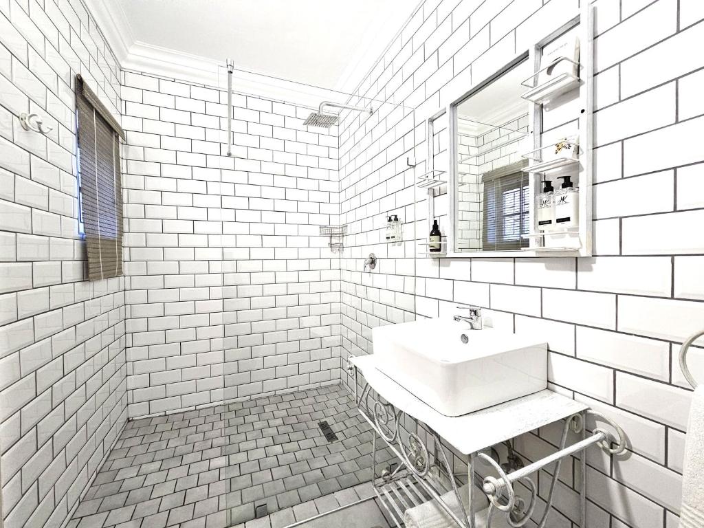 Leopard Tree Lodge - Image 4