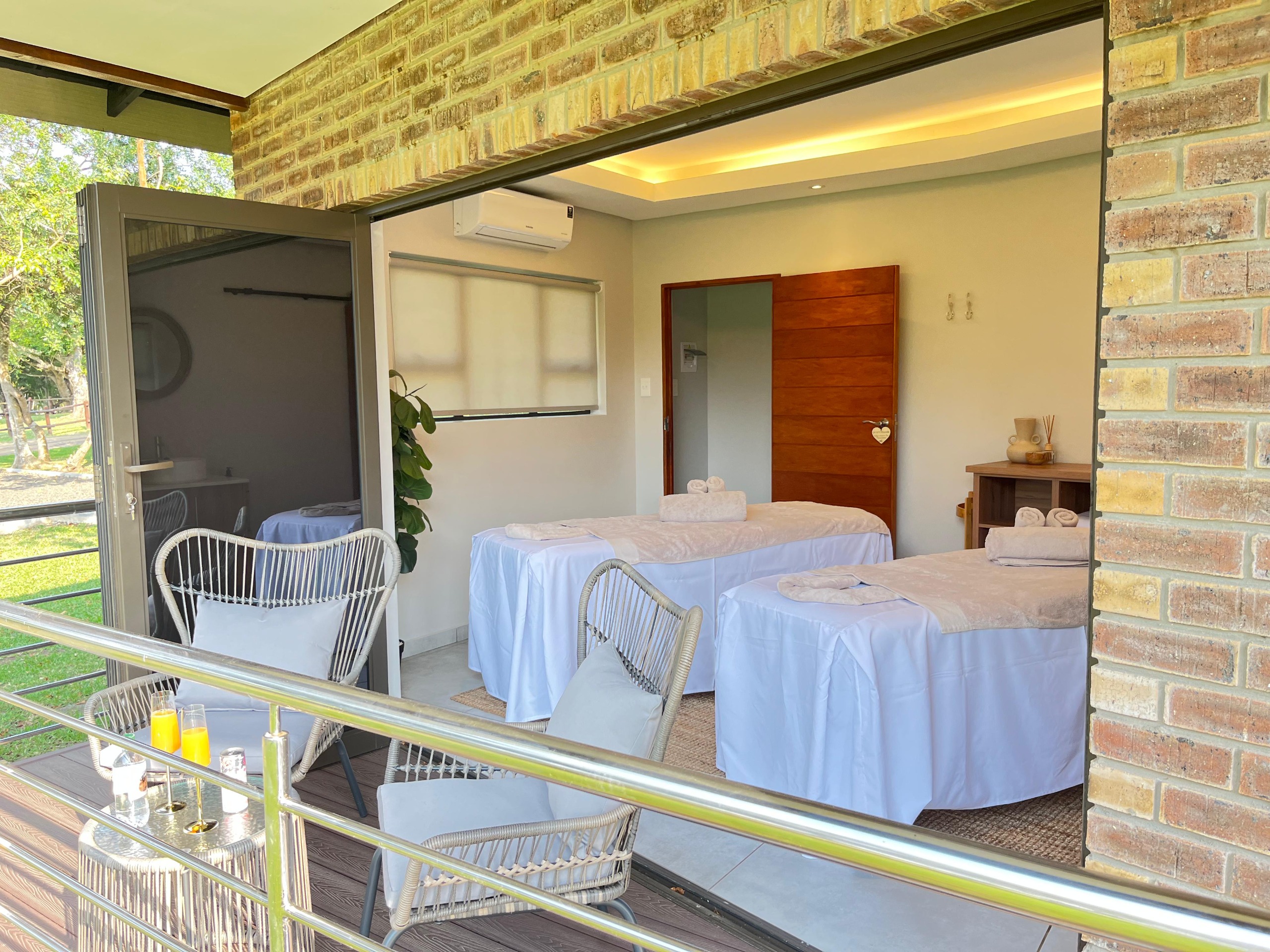 Monzi Safari Lodge & Spa - Image 4