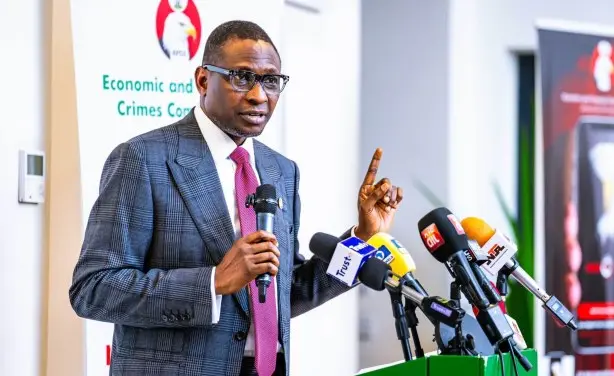 Nigeria | Anti-Graft Agency Dismisses More Than 40 Employees Over Corruption | CUAC