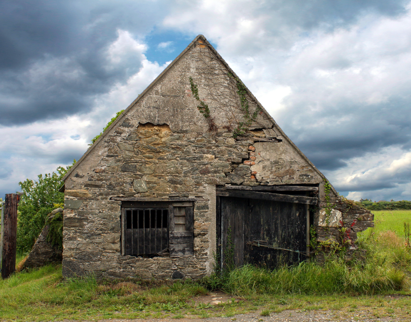 Stone Barn In County Wexford, Ireland