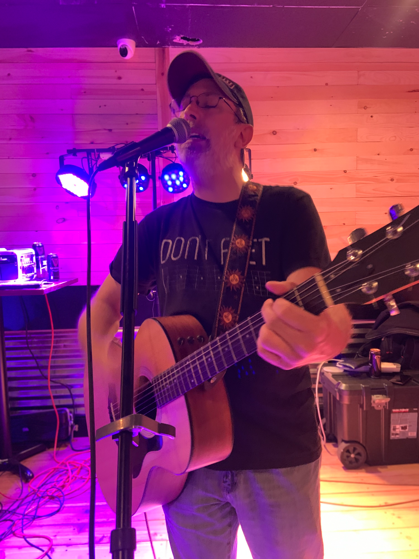 Rocking Acoustically at Cajon Boil