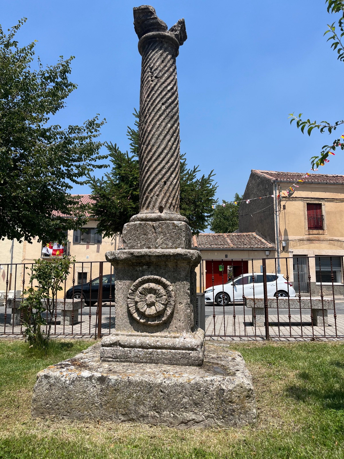 Construcción del Rollo de la Justicia de Matabuena