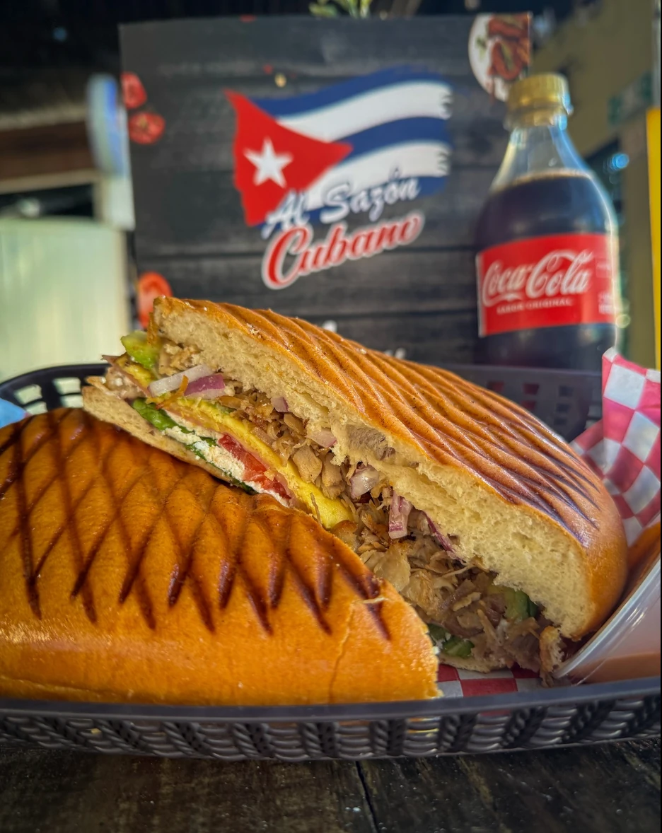 Al Sazón Cubano - Vista principal del restaurante