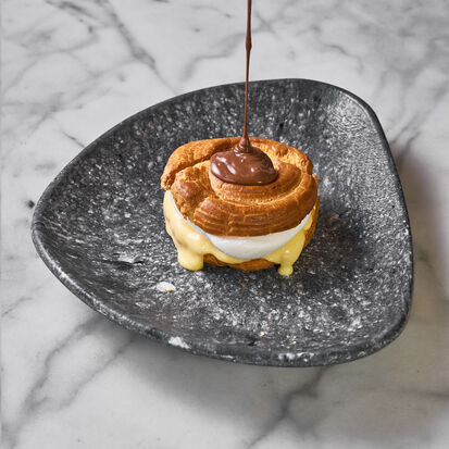 The Jumbo Eclair Classic