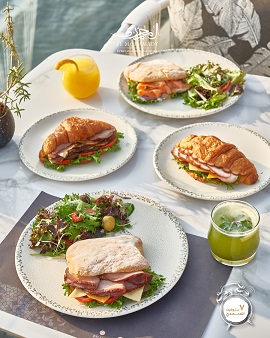 Smoked Turkey Breast With Ciabatta Bread