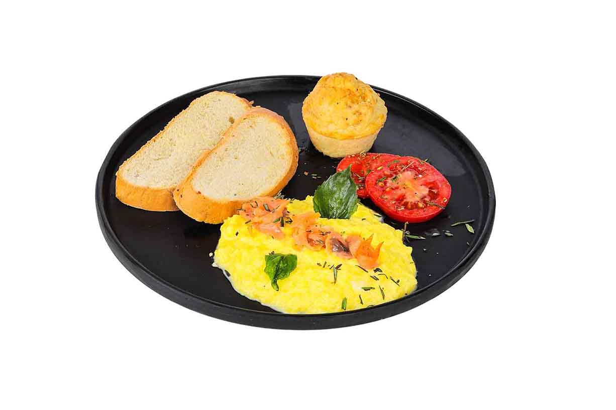 SMOKED SALMON SCRAMBLE