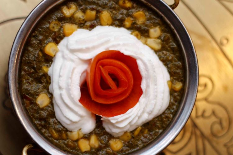 Palak Corn Or Dhingri