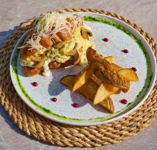 Truffle Eggs Croissant